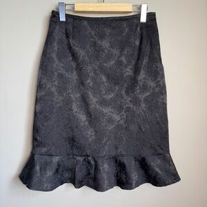 Womens Knee Length Dark Floral Skirt Black Size 6 Whimsigoth Ruffle Hem Festival